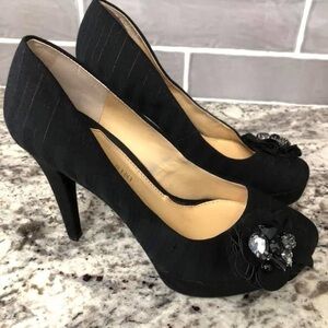 Gianni Bini Elegant Black High Heels with Flower - Size 9